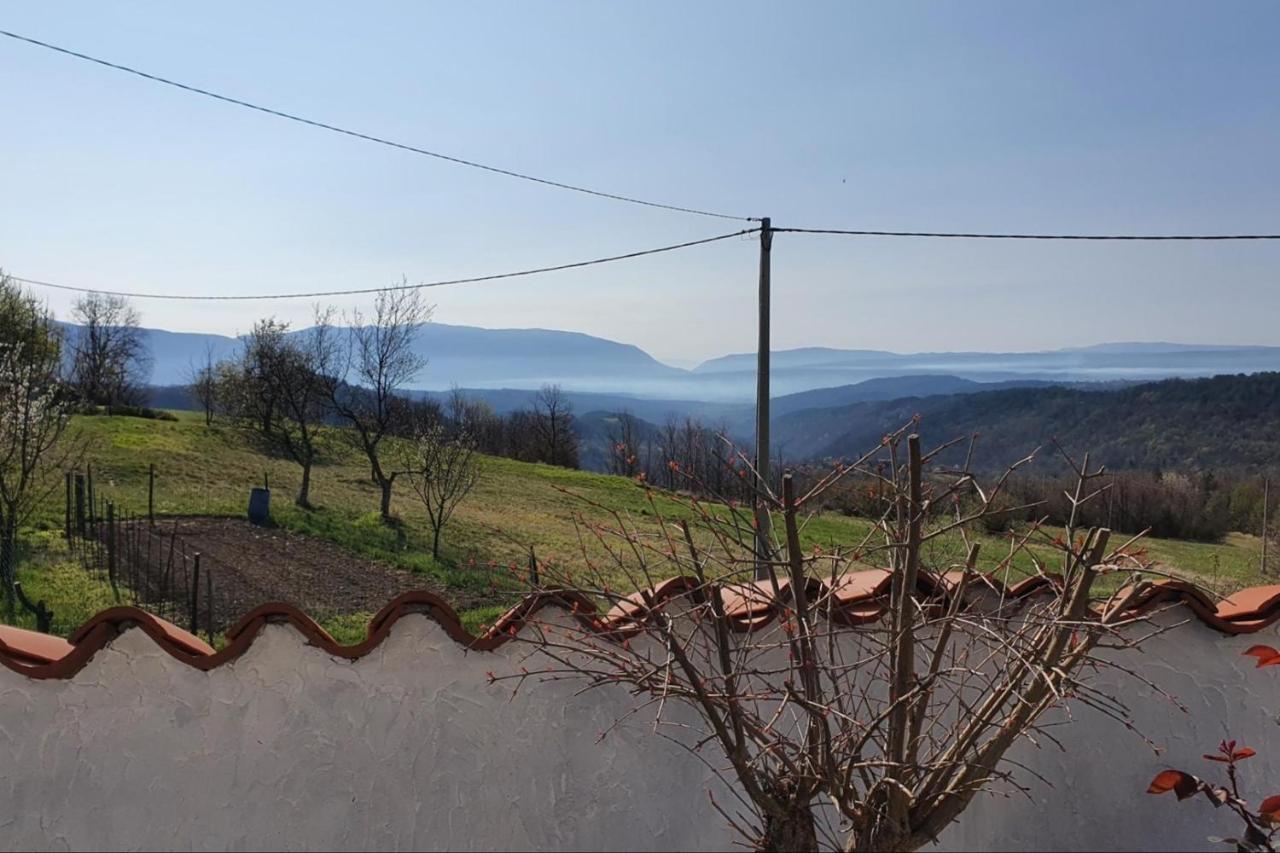 Apartment Mirella For 6 Persons Located In Central Istria Gradinje Exteriér fotografie